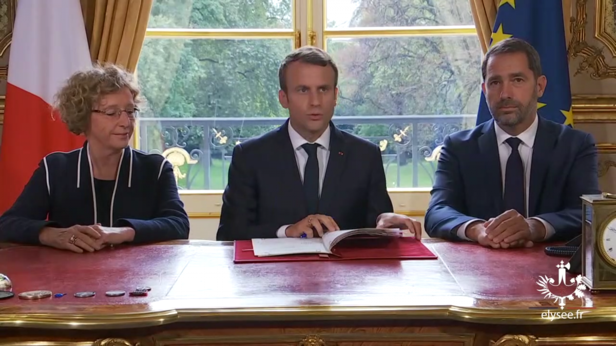 President E. Macron signing the decrees reforming labour laws
